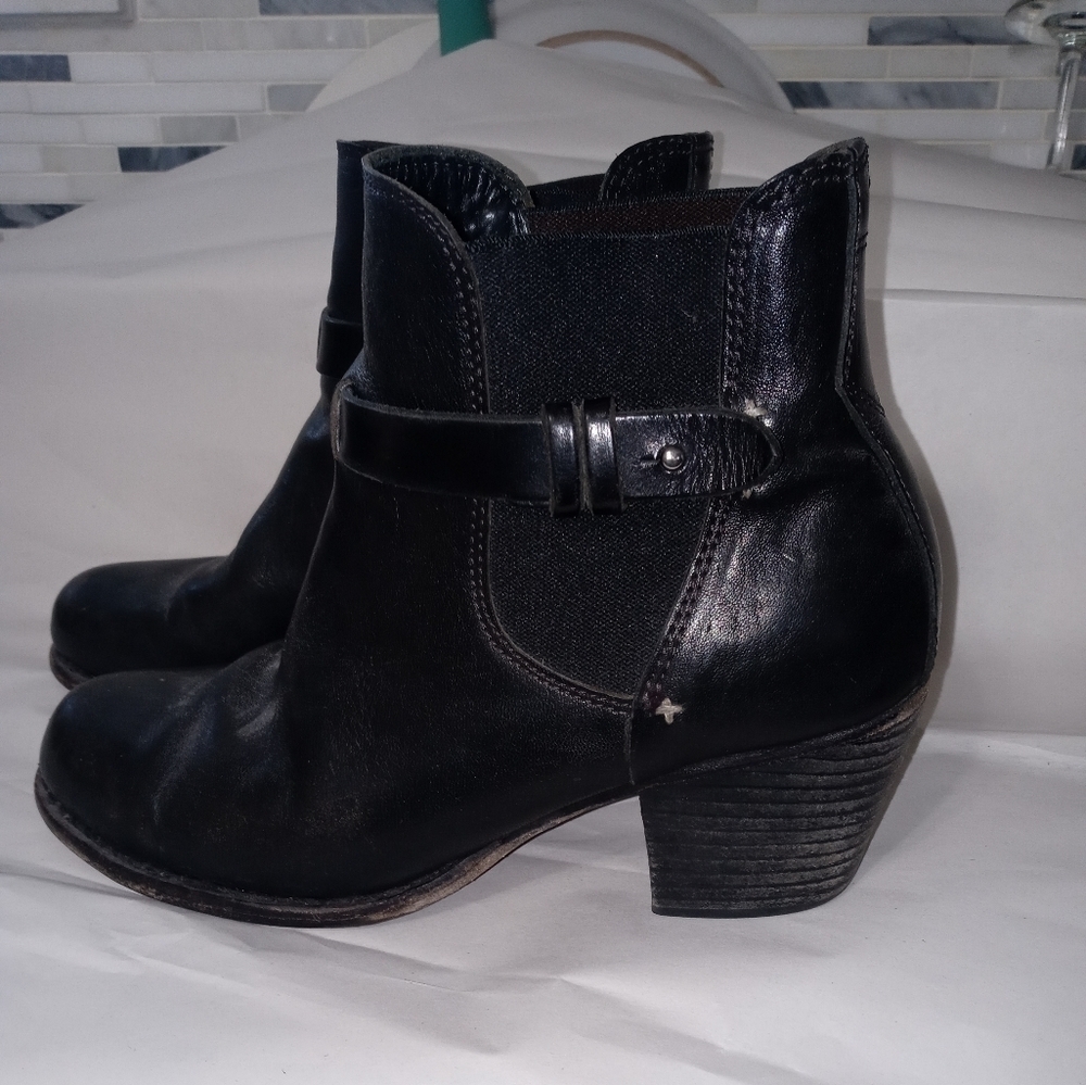 RAG & BONE NY GOODYEAR BLACK HANDMADE DISTRESSED LEATHER UPPER ANKLE BOOTIE 38